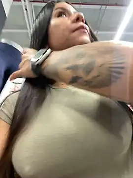 Snapshot of Reggie-Liam chatting on December 2024 04:53:02 PM Reggie-Liam online show from December 2024 04:53:02 PM