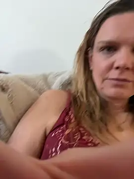 Snapshot of Suesse_Schnitte chatting on March 2026 07:58:01 AM Suesse Schnitte online show from March 2026 07:58:01 AM