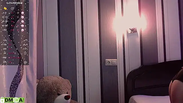 Snapshot of _Amelle_ chatting on February 2025 01:33:01 PM Amelle online show from February 2025 01:33:01 PM