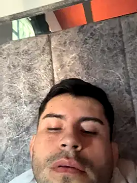 Snapshot of RJ420 chatting on November 2025 12:40:02 PM RJ420 online show from November 2025 12:40:02 PM