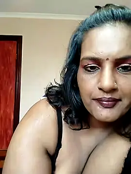 NWC4LYF online show from November 2025 07:52:01 AM