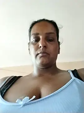 NWC4LYF online show from February 2026 04:27:01 AM