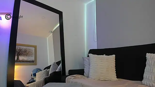 Snapshot of antonella_dom1 chatting on April 2026 09:20:02 PM antonella dom1 online show from April 2026 09:20:02 PM