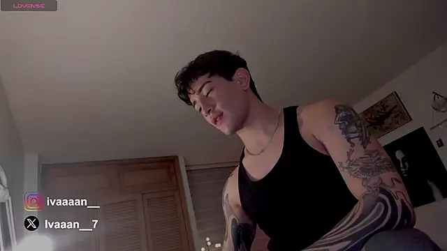 ivaaaan  online show from December 2024 01:24:01 AM