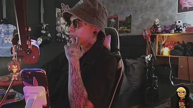 Snapshot of AcidMilo chatting on January 2026 03:38:01 PM AcidMilo online show from January 2026 03:38:01 PM