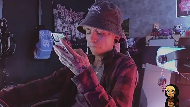 Snapshot of AcidMilo chatting on February 2026 05:17:02 PM AcidMilo online show from February 2026 05:17:02 PM