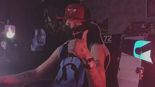 Snapshot of AcidMilo chatting on March 2026 11:22:02 PM AcidMilo online show from March 2026 11:22:02 PM