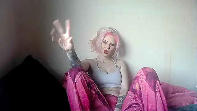 Snapshot of kittyazora chatting on December 2024 01:10:01 PM kittyazora online show from December 2024 01:10:01 PM