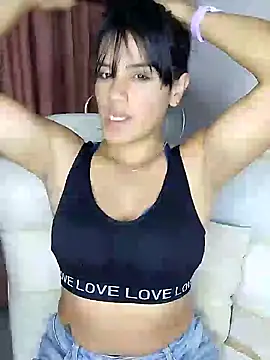 zhayra rose online show from January 2025 03:01:01 AM