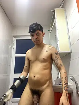 Snapshot of tonysexyboy chatting on January 2025 05:27:01 AM tonysexyboy online show from January 2025 05:27:01 AM