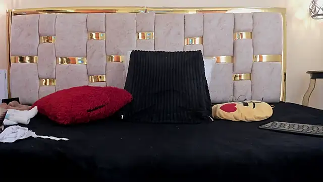 ttata 3 online show from November 2025 12:18:01 PM