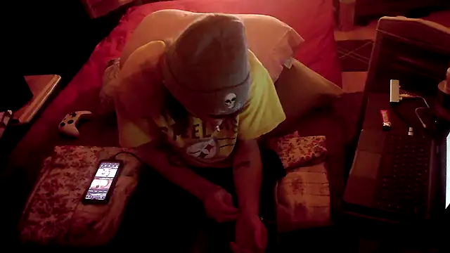 Snapshot of xxxTony999 chatting on December 2024 07:18:02 AM xxxTony999 online show from December 2024 07:18:02 AM