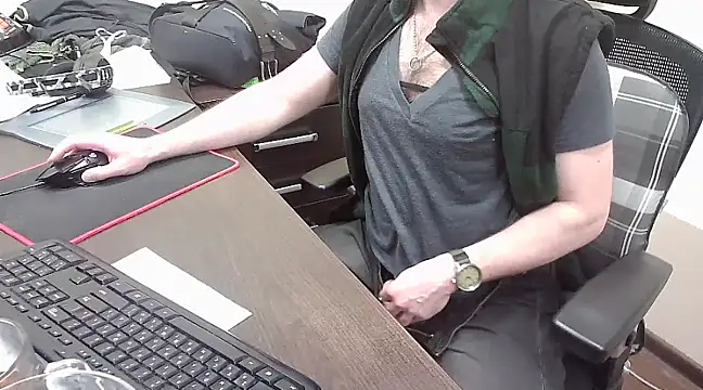 Snapshot of alex89north chatting on March 2025 12:55:02 PM alex89north online show from March 2025 12:55:02 PM