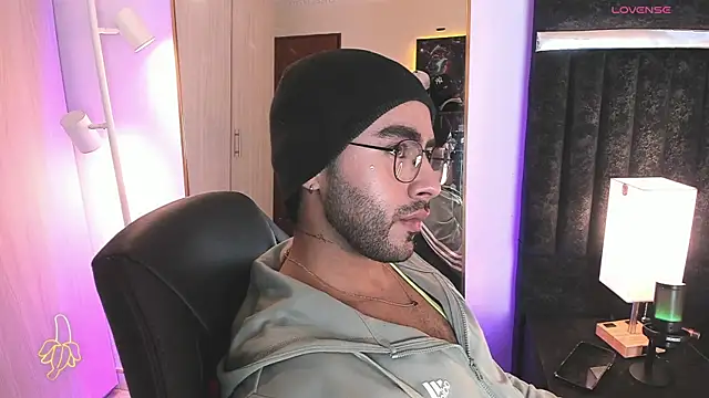 ItsMeEros online show from March 2026 10:33:01 PM