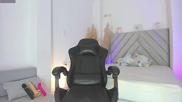 Snapshot of perlacobre999 chatting on February 2025 01:08:01 PM perlacobre999 online show from February 2025 01:08:01 PM