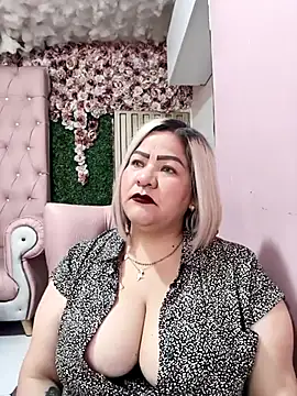 Dalessa Bigtits online show from March 2026 09:25:01 PM