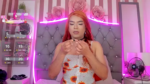 Snapshot of Star-Fire chatting on November 2025 08:30:02 PM Star-Fire online show from November 2025 08:30:02 PM