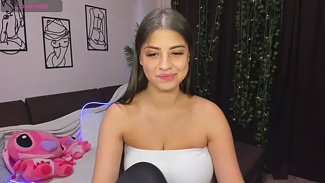 Snapshot of MaryMayson chatting on October 2025 02:03:01 PM MaryMayson online show from October 2025 02:03:01 PM