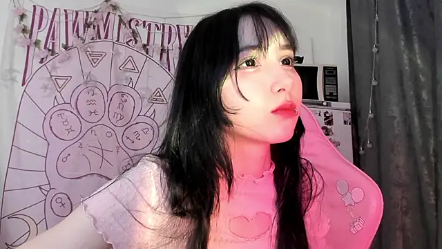 Holy420lolii online show from February 2026 06:46:01 PM