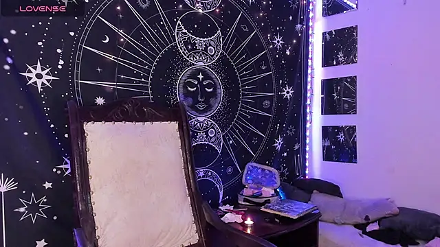 Eva Lee  online show from October 2025 09:18:01 AM