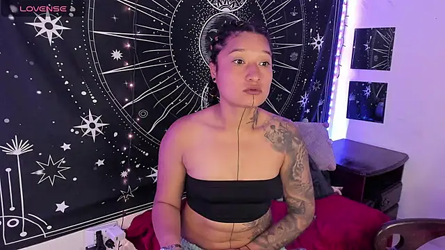 Eva Lee  online show from October 2025 07:52:02 AM