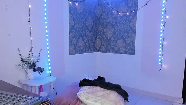 Eva Lee  online show from March 2026 09:31:02 AM