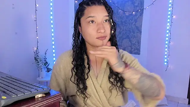 Eva Lee  online show from March 2026 10:48:01 AM