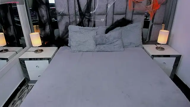 EMMAHILL1 online show from October 2025 11:55:02 AM