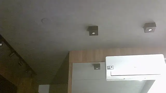 Skinny-Kitten online show from October 2025 04:20:02 AM