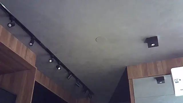 Skinny-Kitten online show from November 2025 02:43:01 AM