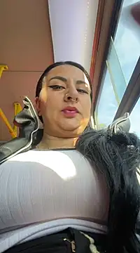 Abril Luv online show from February 2025 12:22:01 PM