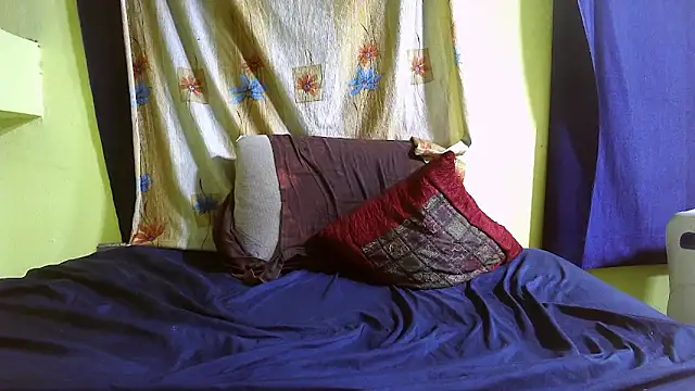 Snapshot of Cute_boy2000 chatting on February 2025 04:25:01 PM Cute boy2000 online show from February 2025 04:25:01 PM