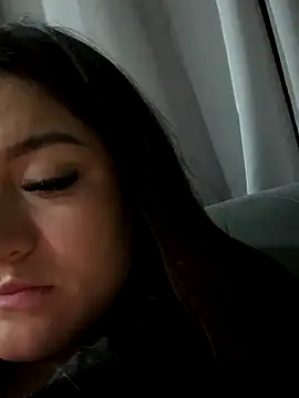 LuceroRm online show from November 2025 06:24:01 AM