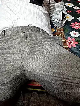 adicma123 online show from April 2026 01:05:01 PM