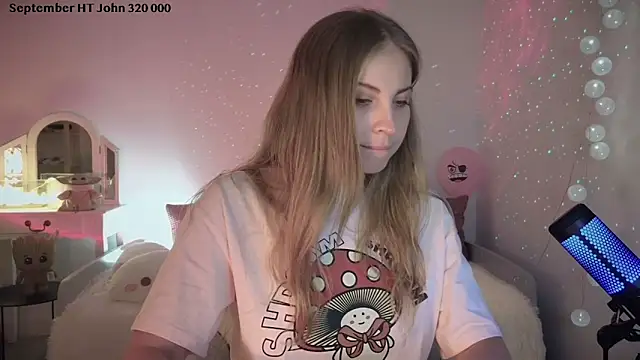 ImKeira online show from September 2025 06:41:02 PM