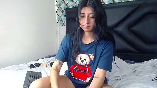 Snapshot of EmmaWilliamss chatting on November 2025 04:54:01 PM EmmaWilliamss online show from November 2025 04:54:01 PM