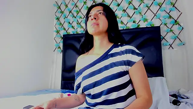 EmmaWilliamss online show from June 2026 12:08:02 PM