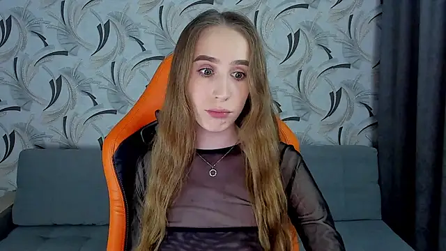 Snapshot of _mira_cle_ chatting on February 2025 11:06:02 PM  mira cle  online show from February 2025 11:06:02 PM