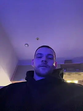 Z1uk online show from March 2026 01:12:02 AM