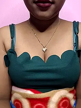 Snapshot of ANGE-MOU chatting on February 2025 02:36:02 AM ANGE-MOU online show from February 2025 02:36:02 AM