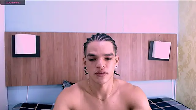 Snapshot of AlbertBernal69 chatting on January 2025 02:06:01 AM AlbertBernal69 online show from January 2025 02:06:01 AM