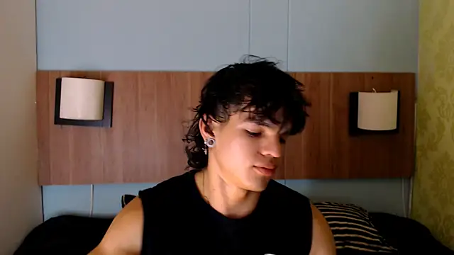 Snapshot of AlbertBernal69 chatting on February 2025 12:27:02 AM AlbertBernal69 online show from February 2025 12:27:02 AM