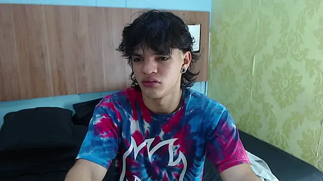 Snapshot of AlbertBernal69 chatting on March 2025 02:37:02 AM AlbertBernal69 online show from March 2025 02:37:02 AM