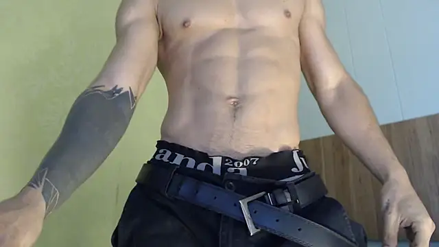 Snapshot of AlbertBernal69 chatting on March 2025 09:45:02 AM AlbertBernal69 online show from March 2025 09:45:02 AM