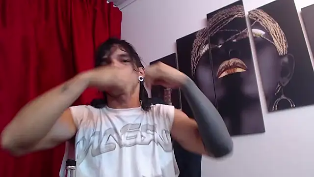 Snapshot of AlbertBernal69 chatting on September 2025 02:22:02 AM AlbertBernal69 online show from September 2025 02:22:02 AM