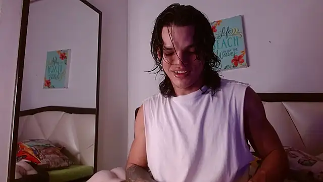 Snapshot of AlbertBernal69 chatting on October 2025 02:00:01 AM AlbertBernal69 online show from October 2025 02:00:01 AM