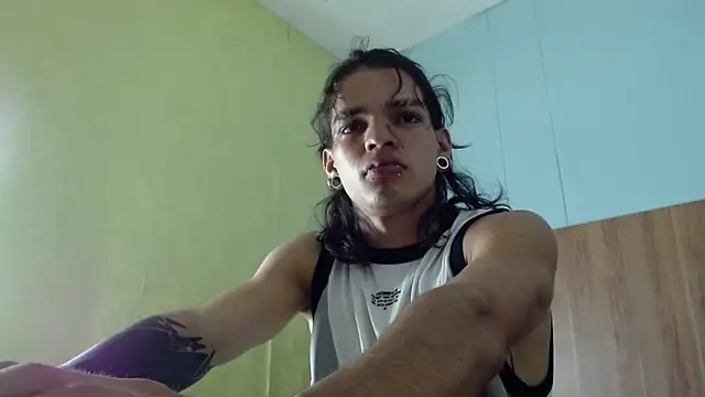 Snapshot of AlbertBernal69 chatting on October 2025 01:52:02 AM AlbertBernal69 online show from October 2025 01:52:02 AM