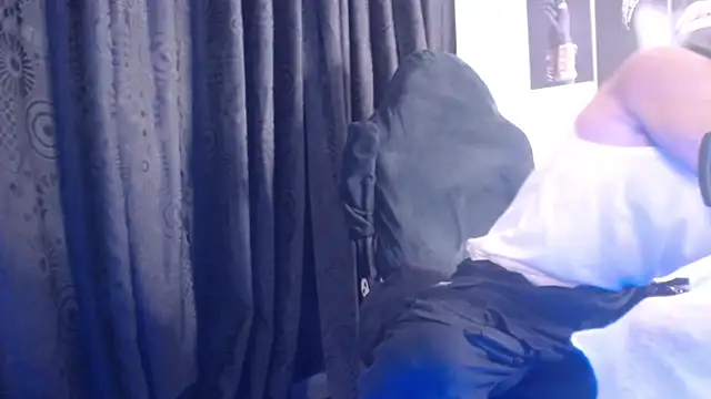 Snapshot of AlbertBernal69 chatting on October 2025 03:40:02 AM AlbertBernal69 online show from October 2025 03:40:02 AM