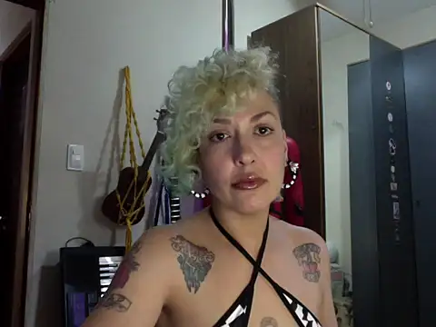MariLouM online show from July 2026 07:42:01 PM