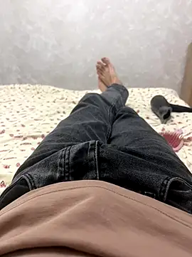 Snapshot of mihaixxx1 chatting on October 2025 03:12:01 PM mihaixxx1 online show from October 2025 03:12:01 PM